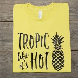 Tropic like it’s hot Tee!! ☀️☀️